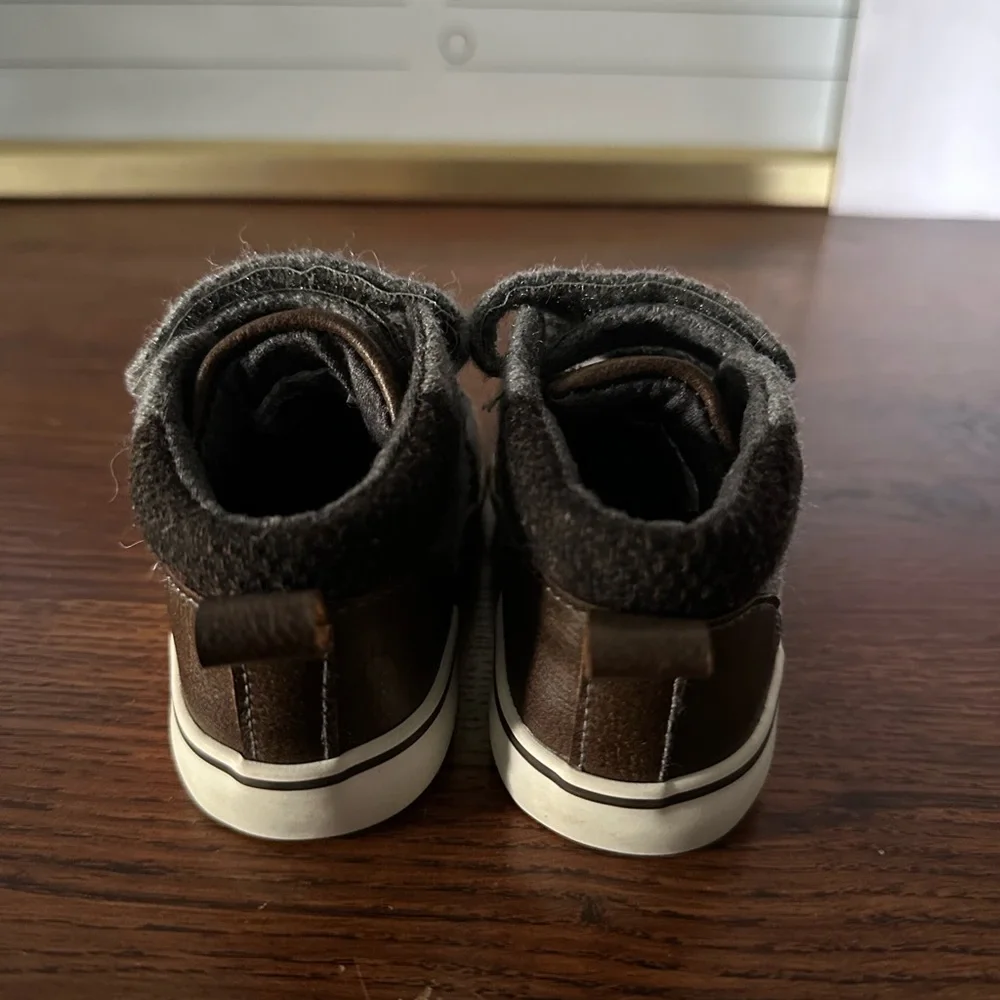 Cat & Jack Charcoal Dress Shoes with Tan Soles